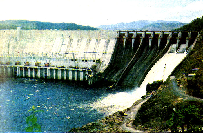 ГЭС на реке Карони