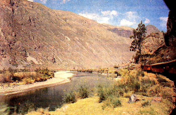 Долина реки Урубамбы, притока Уальяги