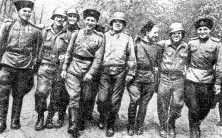 Встреча на Эльбе советских конногвардейцев с солдатами американского пехотно-танкового корпуса