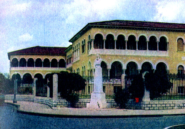 Новый архиепископский дворец в Никозии — резиденция главы кипрской православной церкви