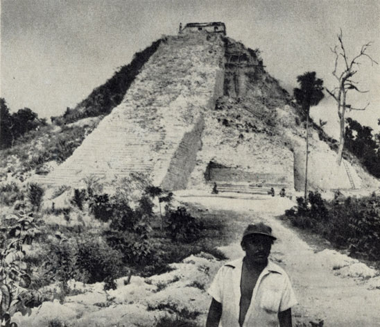 Так выглядели 'пирамиды' майя до восстановления 