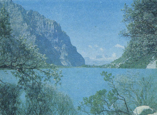 Высокогорное озеро Льягануко (Кордильера-Бланка)