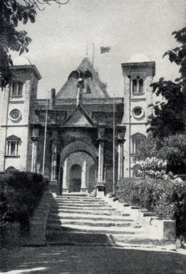 Бывший королевский дворец в Тананариве, ныне музей