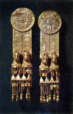 71. Золотые подвески из Ахалгори. V  в.  до  н.  э.