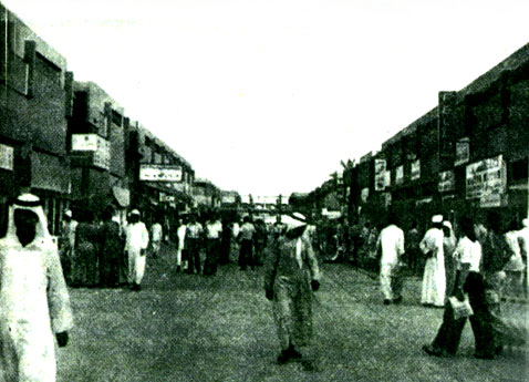 На улице в старом квартале Дохи - столице квартала