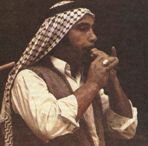 Араб, играющий на флейте
