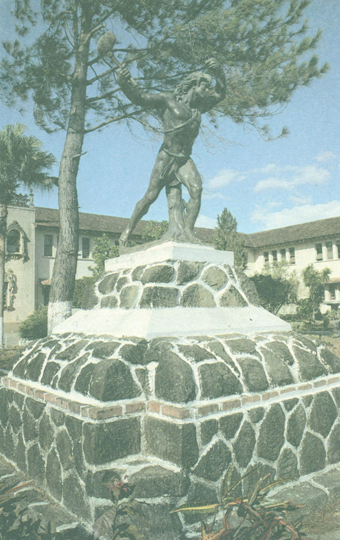 Памятник индейскому вождю Урраке в Сантьяго-де-Верагуасе