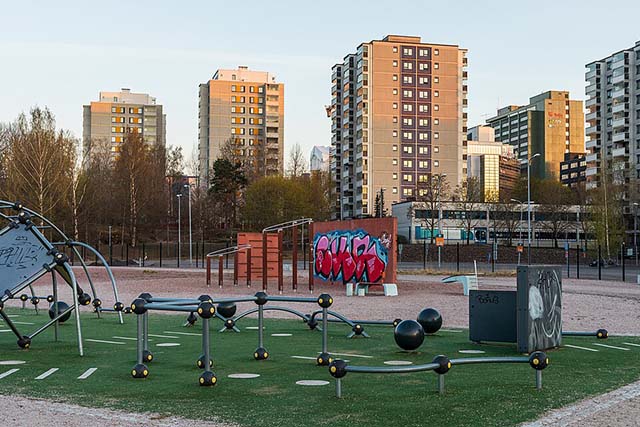 https://en.wikipedia.org/wiki/Playground#/media/File:Playground_in_K%C3%A4pyl%C3%A4_sports_park_in_It%C3%A4-Pasila,_Helsinki,_Finland,_2022_May.jpg