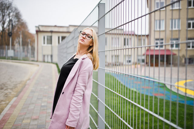 ������������� ����� - https://ru.freepik.com/free-photo/blonde-girl-glasses-pink-coat-black-tunic-handbag-posed-against-fence-street_26781729.htm#fromView=search&page=1&position=46&uuid=1e5289ff-53d7-4169-99a0-9666bacfb731&query=%D0%97%D0%B0%D0%B1%D0%BE%D1%80%D1%8B+%D0%B8%D0%B7+%D0%BF%D1%80%D0%BE%D1%84%D0%BD%D0%B0%D1%81%D1%82%D0%B8%D0%BB%D0%B0+%28%D0%BF%D1%80%D0%BE%D1%84%D0%BB%D0%B8%D1%81%D1%82%D0%B0%29